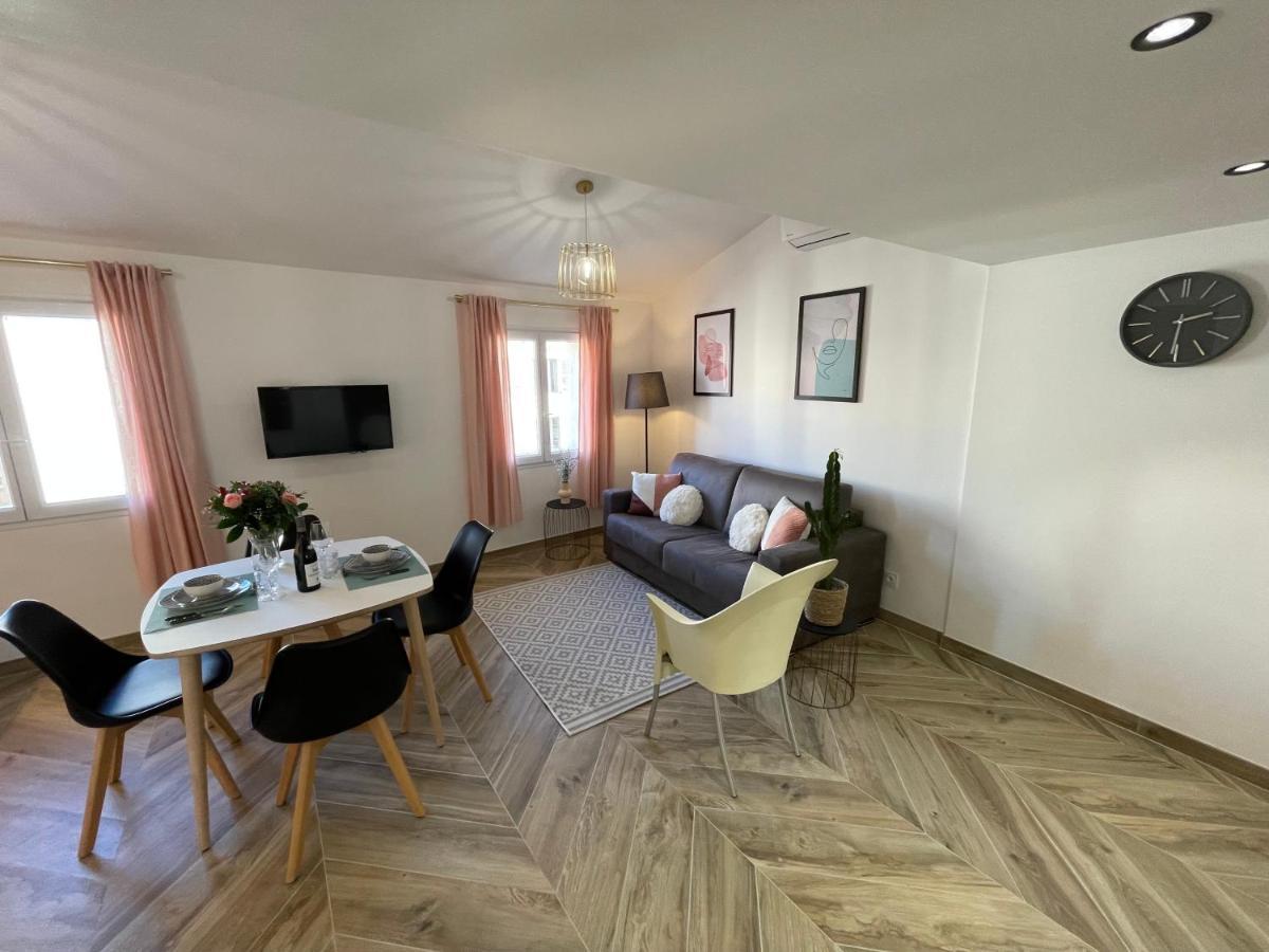 Nice Renting - Massena - Loft - Heart Of Vieil Antibes - The Market With Sea View ภายนอก รูปภาพ