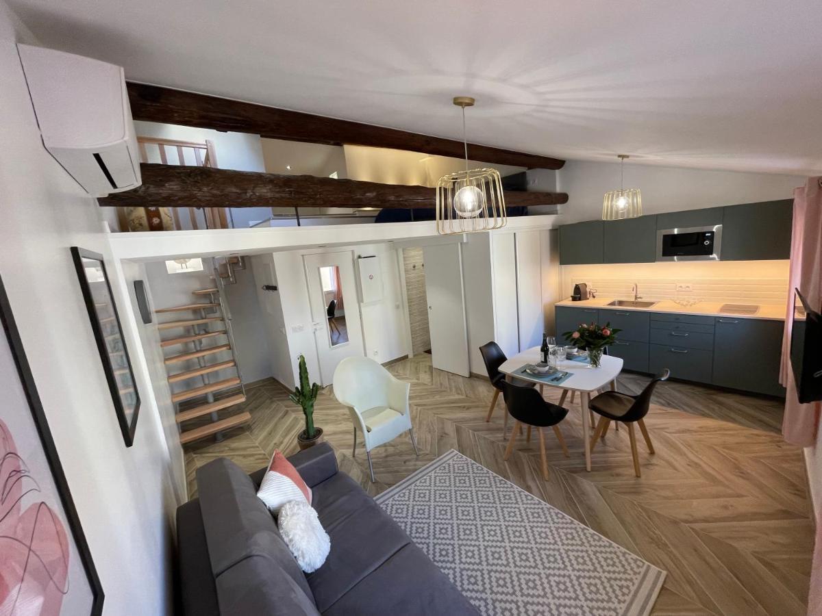 Nice Renting - Massena - Loft - Heart Of Vieil Antibes - The Market With Sea View ภายนอก รูปภาพ