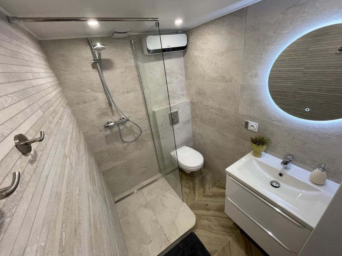 Nice Renting - Massena - Loft - Heart Of Vieil Antibes - The Market With Sea View ภายนอก รูปภาพ